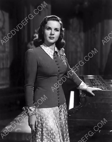 beautiful Deanna Durbin at the piano film It Started with Eve 8b20-14256