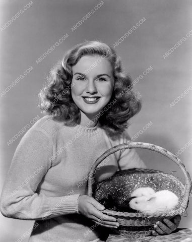 lovely Deanna Durbin w babby rabbits in an Easter Basket 8b20-14287