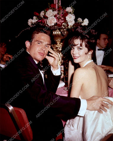 candid photo Warren Beatty Natalie Wood out to dinner together 8b20-1438
