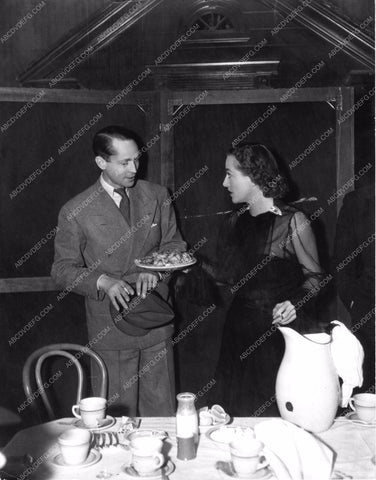 candid Joan Crawford Franchot Tone about to have dinner 8b20-14396