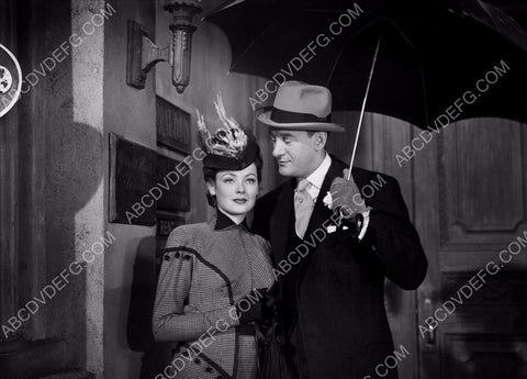 Gene Tierney George Sanders in the rain film The Ghost & Mrs. Muir 8b20-14471