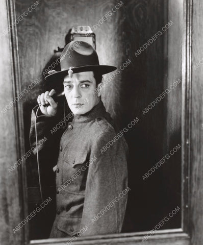 Buster Keaton in the phonebooth film Doughboys 8b20-1449