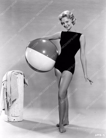 beautiful beach bunny Diane McBain and her beachball 8b20-14681