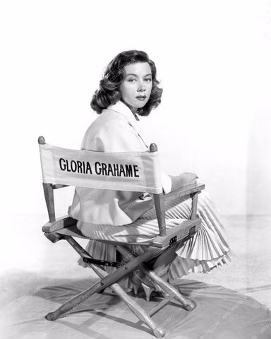 beautiful Gloria Grahame sitting in her chair 8b20-15027