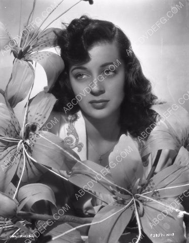 beautiful Gail Russell in the flowers 8b20-15065