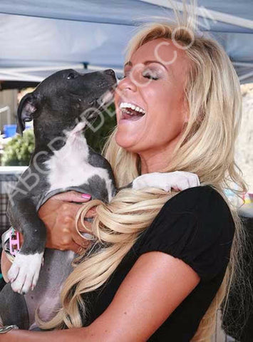 Bridget Marquardt playing with her dog 8b20-15138