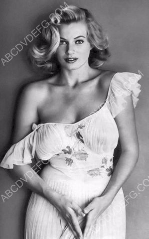 gorgeous Anita Ekberg portrait 8b20-15247