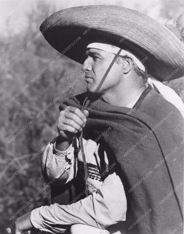 Marlon Brando in sombrero film The Appaloosa 8b20-15252