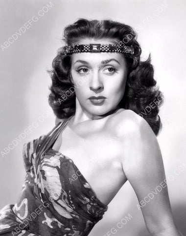 jungle babe Elena Verdugo in sarong film The Lost Tribe 8b20-1542