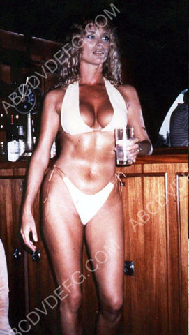Sybil Danning in her bikini at the bar 8b20-15454