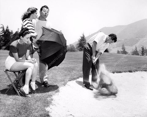 Jack Carson Martha Vickers Dennis Morgan enjoy a round of golf 8b20-1552