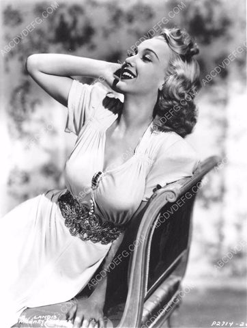 lovely Carole Landis portrait 8b20-15616