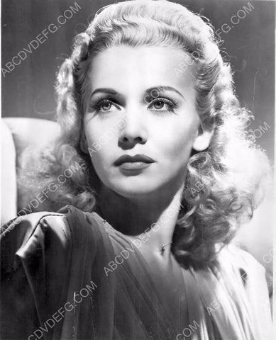 beautiful Carole Landis portrait 8b20-15625