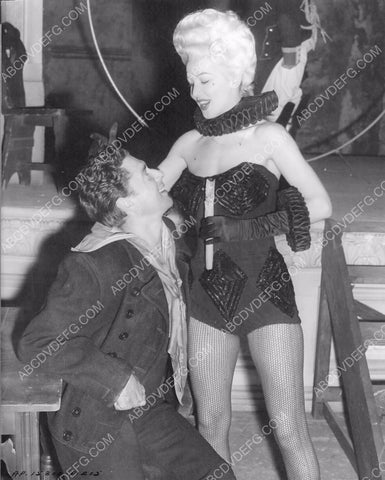 candid Desi Arnaz Carole Landis on set 8b20-15627