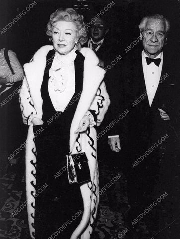 Greer Garson out with her husband maybe 8b20-15675