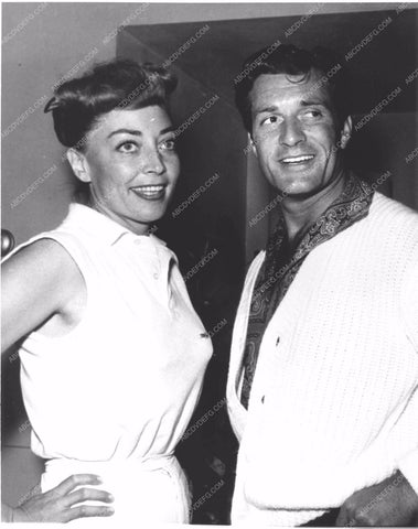 Hugh O'Brian and co-star behind the scenes 8b20-15791