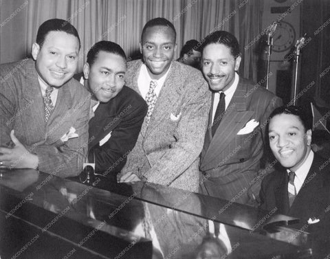gospel and pop vocal group The Charioteers Armed Forces Radio Service 8b20-15811
