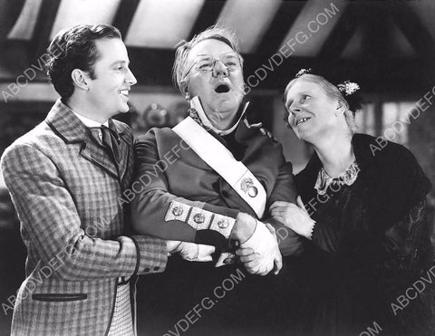 W.C. Fields and cast members film David Copperfield 8b20-16012
