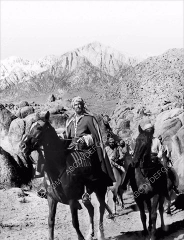 Errol Flynn on horseback film Kim 8b20-16152