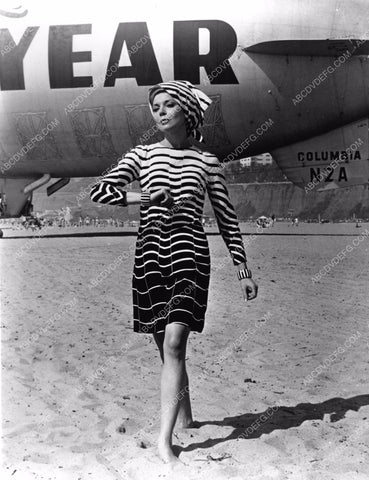 Barbara Bain and the Goodyear Blimp on the beach 8b20-16218