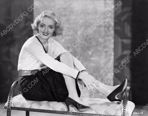 really cute Bette Davis in spring fashion 8b20-16257