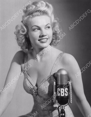 beautiful Gale Robbins at the CBS Microphone 8b20-16648