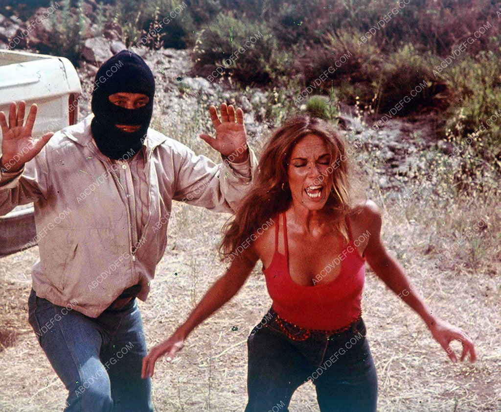 Catherine Bach in peril TV The Dukes of Hazzard 8b20-16670