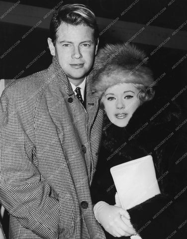 Connie Stevens and husband James Stacy maybe 8b20-16835