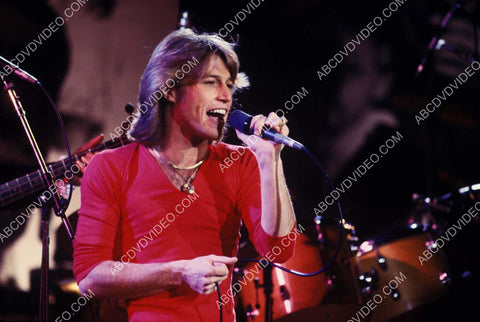 Andy Gibb performing live on stage 8b20-17025