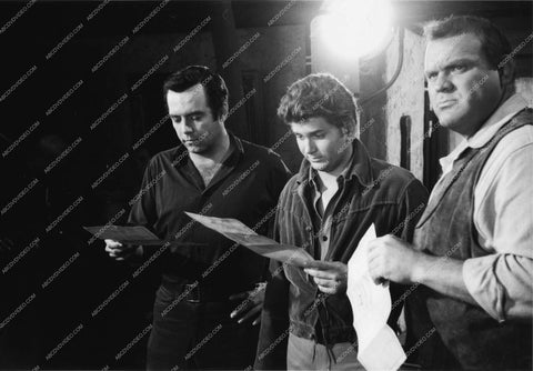 great candid Dan Blocker Michael Landon Pernell Roberts TV Bonanza 8b20-17041