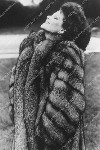 beautiful Claudia Cardinale in her fur coat 8b20-17146