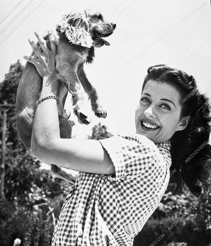 Gail Russell loves her dog 8b20-17402