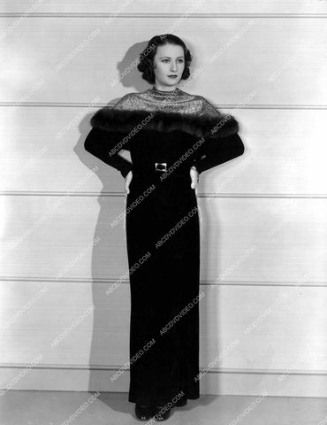 beautiful Barbara Stanwyck in her new fashion 8b20-17430