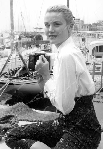 Grace Kelly taking pictures at the marina 8b20-17646