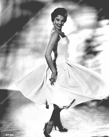 Eunice Gayson twirls her dress 8b20-17676