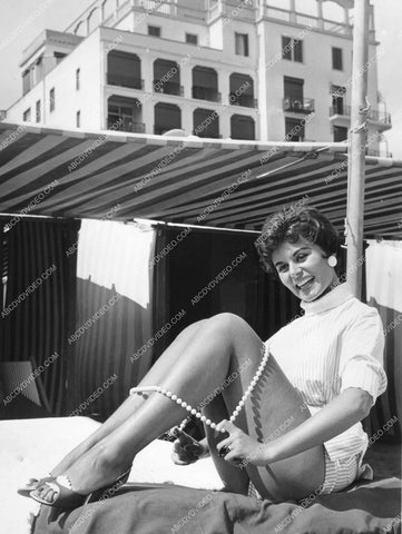 gorgeous Eunice Gayson in short shorts at the beach 8b20-17683