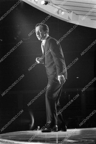 Bobby Darin singing on stage 8b20-17851
