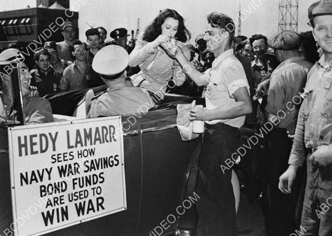 Hedy Lamarr visits servicemen for WWII bond drive 8b20-18046