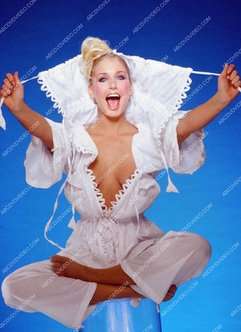 sexy Heather Thomas has unlaced her blouse 8b20-18070