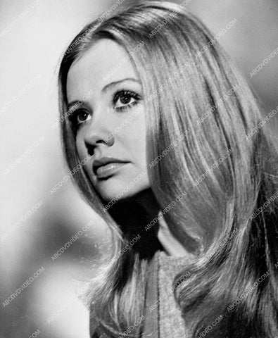 beautiful Hayley Mills portrait 8b20-18113