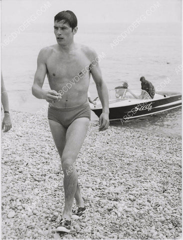 Alain Delon in speedos 8b20-1820