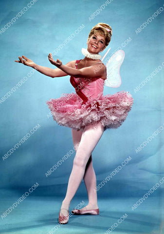 Doris Day in her ballerina outfit 8b20-18223