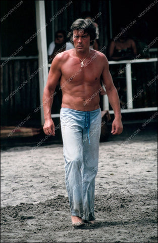 shirtless Alain Delon 8b20-1822