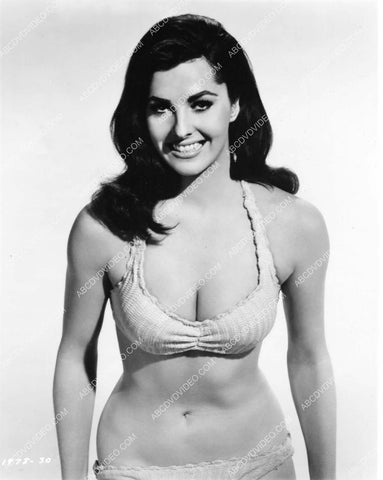 sexy Edy Williams in a bikini 8b20-18270