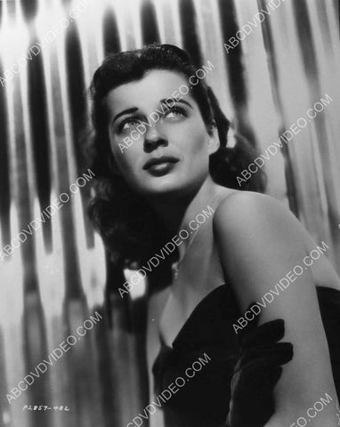 Gail Russell portrait 8b20-18397