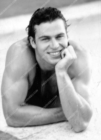 handsome Jon-Erik Hexum in the swimming pool 8b20-18679