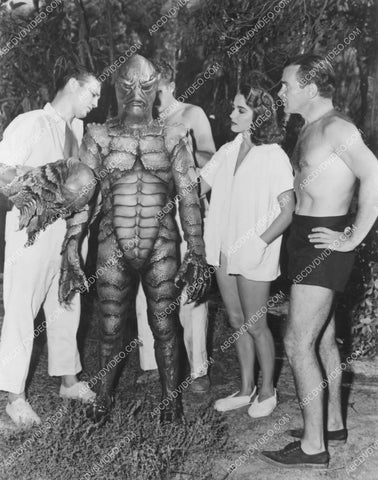 Richard Carlson Julie Adams the monster behind scenes film Creature from the Black Lagoon 8b20-18906