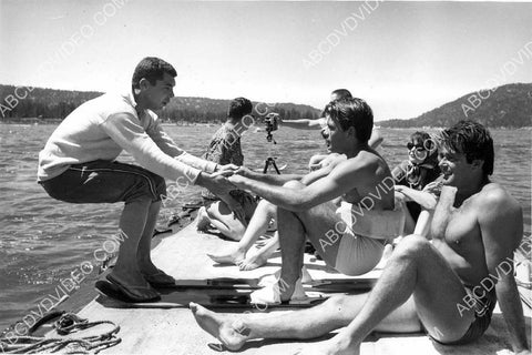 candid Stuart Whitman and friends go water skiing for the day 8b20-19066