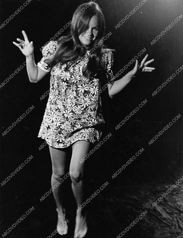 Sally Field in groovy 60's fashion 8b20-19105