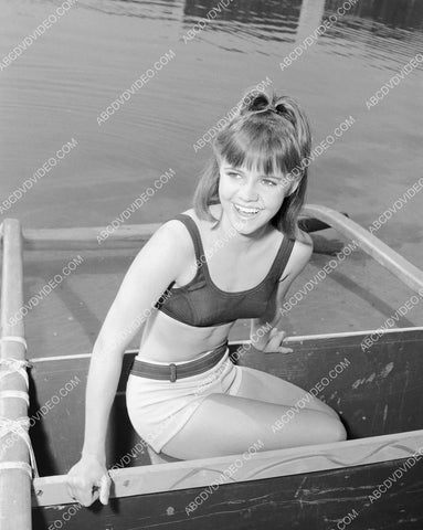Sally Field goes for a boat ride 8b20-19114